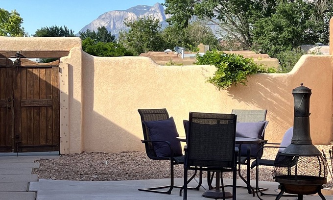 Northeast Heights House | Peaceful Courtyard Haven in Albuquerque's NE Heights, with Garage