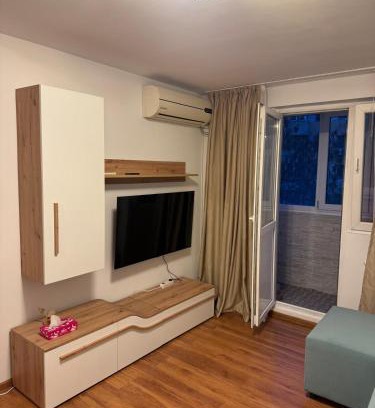 Sector 2 Apartment | Peaceful & Cozy 2-Room Flat
