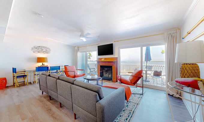 Pass Drury House | Peaceful dog-friendly retreat on the bay with grill, dock, AC, & W/D