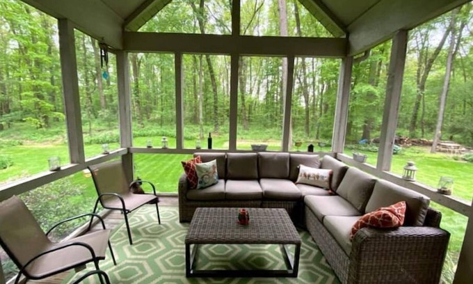 Niles House | Peaceful Escape, near Notre Dame & Lake Michigan!