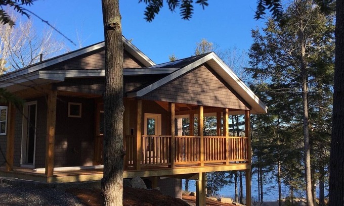 Eddington Cottage | Peaceful, family-friendly Maine getaway at newly built scenic lakefront cottage