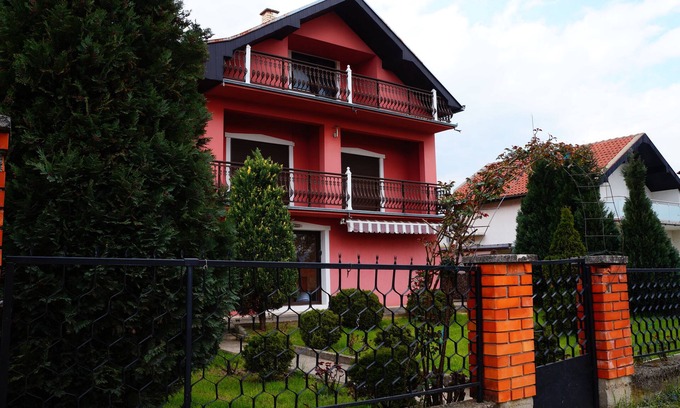 Golubac House | Peaceful Family Stay in Golubac – Guest House Lona
