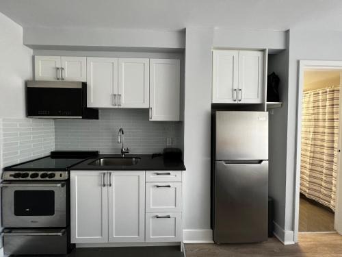 Milton Park Apartment | Peaceful Flat Downtown Montreal ッ