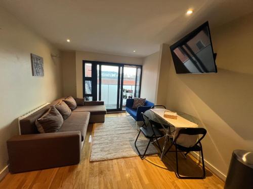 City Centre Dublin Apartment | Peaceful Flat with City View