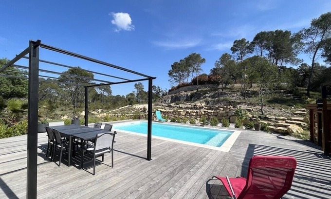 Saint-Jean-de-Cuculles Villa | Peaceful villa with pool near Pic Saint-Loup