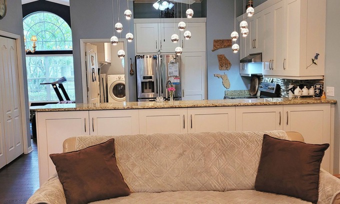 Gainesville House | Peaceful Hideaway in vibrant college town nPrivacy, treehouse, gazebo