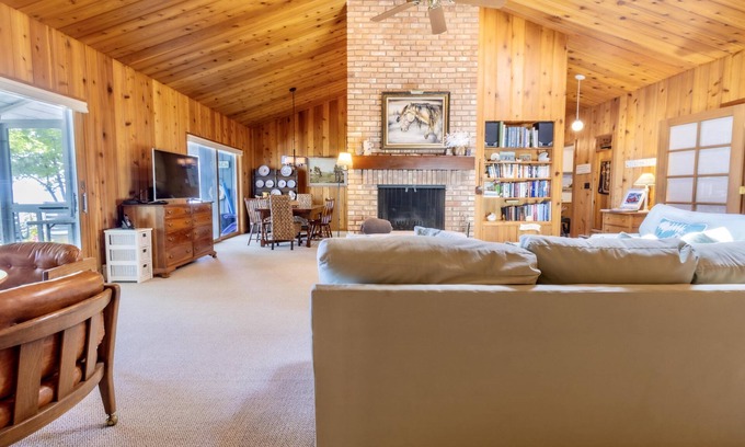 Northport House | Peaceful home on Grand Traverse Bay in Northport