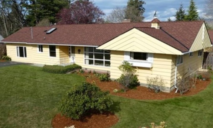 Anacortes House | Peaceful Island Getaway Just Minutes from the San Juan Ferry!