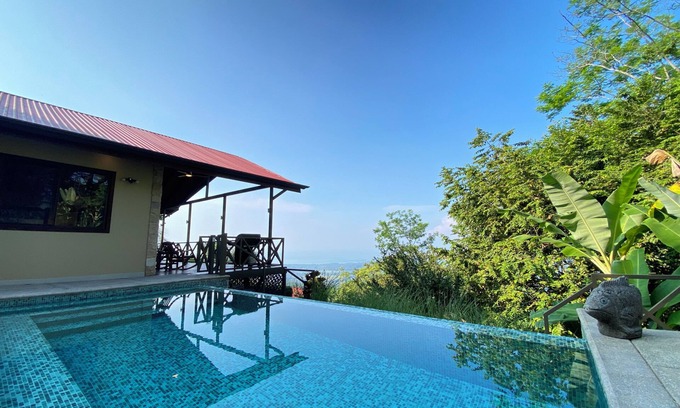 Uvita House | Peaceful Jungle Setting with Expansive Whales Tail/Ocean View