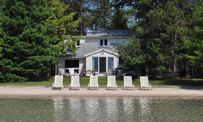 Glen Arbor Villa | Peaceful Lakeside Villa On Big Glen Lake. Gorgeous Views!
