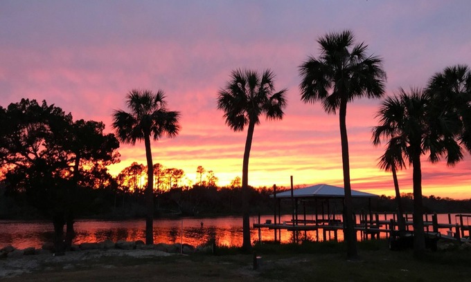 Palm Coast House | Peaceful Matanzas Riverfront Retreat in the Hammock on 1.3 acres with a dock