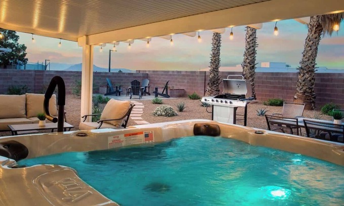 Highland Hills House | Peaceful & Modern 3 BR Las Vegas Home w/Hot Tub!