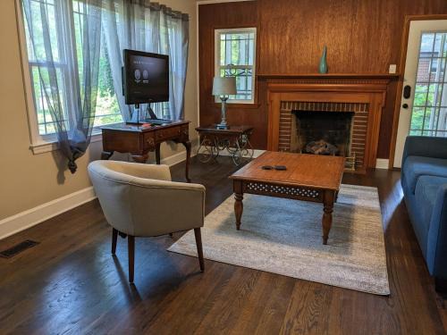 Durham House | Peaceful North Durham Retreat, 3bd