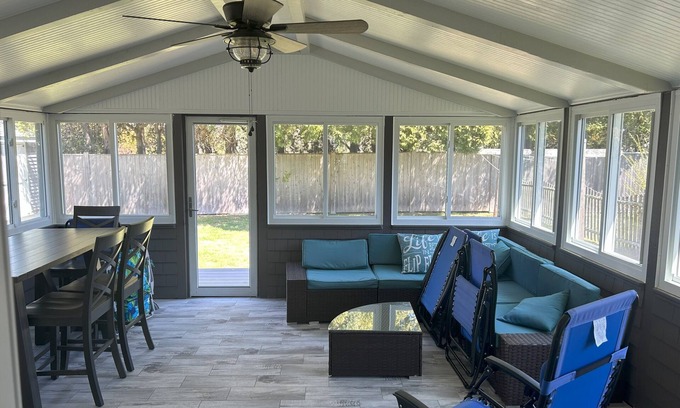 Matunuck House | Peaceful Oasis by the Sea, steps to the beach, 4 bedrooms, Central AC
