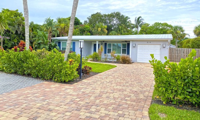 Stuart House | Peaceful Paradise Oasis
