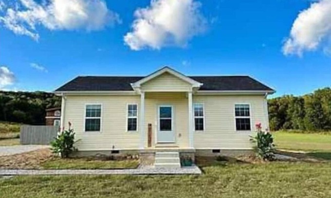 Bronston House | Peaceful rental near Conley Bottom & Burnside