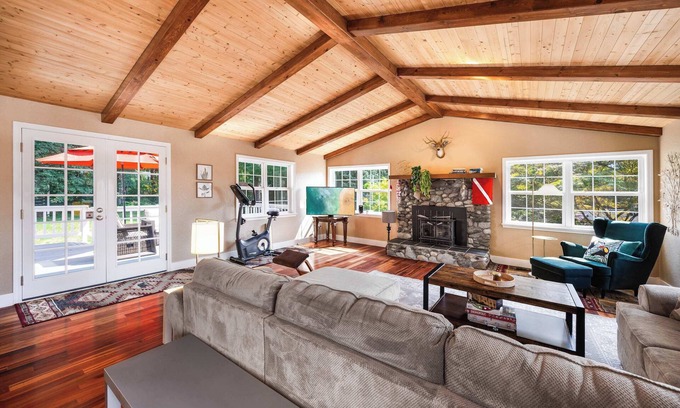 Woods Creek House | Peaceful Retreat - Near Highways, Parks, & 590sf Deck!