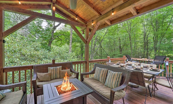 Banner Elk Cabin | Peaceful 'Rocky Creek Cabin' w/Hot Tub & Views!