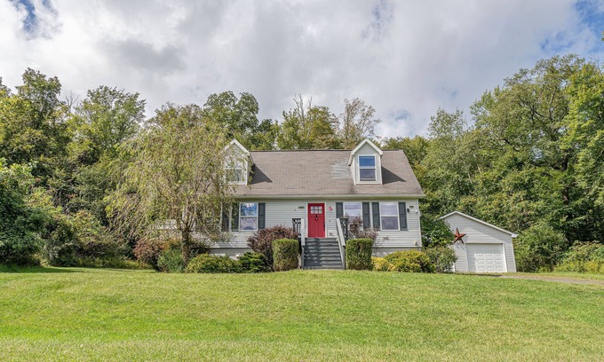Olivebridge House | Peaceful, Secluded Olivebridge Cottage. Huge Garden with Fire Pit. Pet Friendly