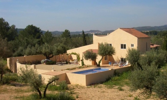 Costa Dorada Villa | Peaceful,spacious villa, 220m2. 5 bedr.3 bathr.& large pool. Sleeps 6-13 persons