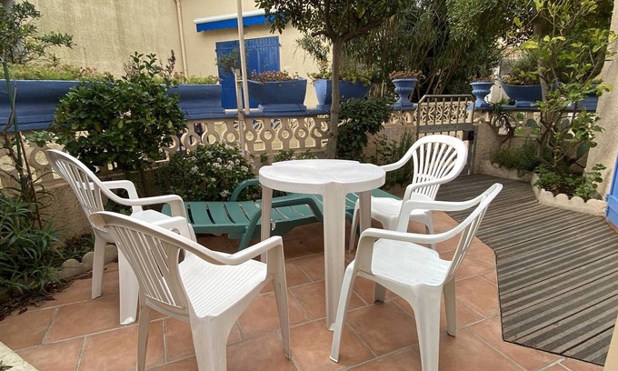 La Jetee Apartment | Peaceful villas 400m from the beach for 4 people