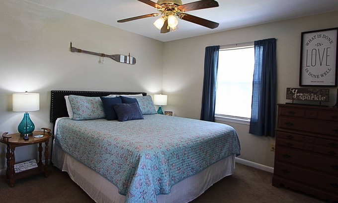 Shoreline Park House | Peaceful Waterfront Summer Escape! Private dock, 2 Kings