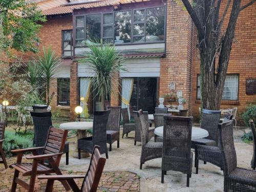 Meyerton House | Peaceful Willows