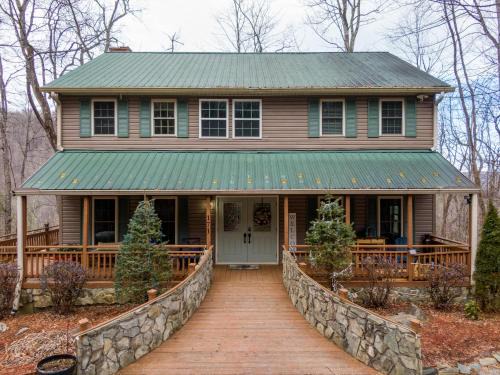 Mill Ridge House | Peaceful Wood Haven at Mill Ridge