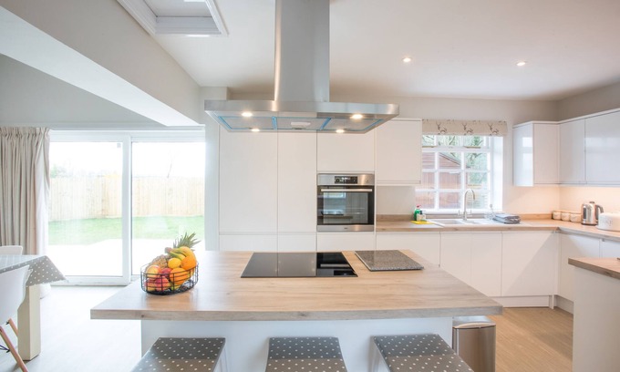 Bristol House | Peaceful Woodland Retreat a mile from Clifton