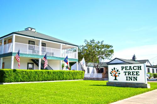 Fredericksburg Hotel | Peach Tree Inn & Suites