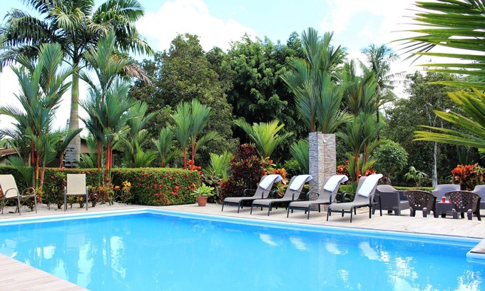 El Tanque House | Peacock Country Estate with 7 bedrooms, WiFi, fitness room in serene La Fortuna