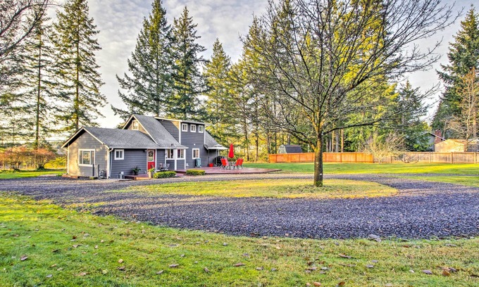 Gig Harbor House | Peacock Hill Retreat on 1 Acre, 1 Mi to Harbor