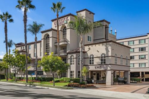 Anaheim Resort Resort | Peacock Suites