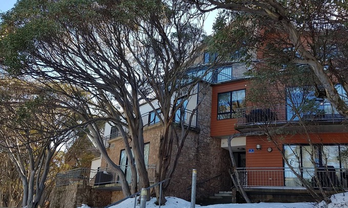 Mount Buller Apartment | PEAK 105 - Mt Buller Village - Family/Small Group Accommodation
