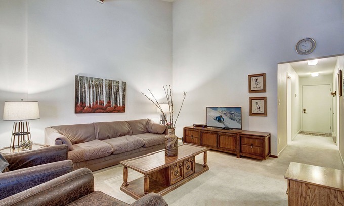 Frisco Condo | Peak One 206: Cozy 2BR condo in Frisco with wooded view, sleeps 5—comfort in every stay.