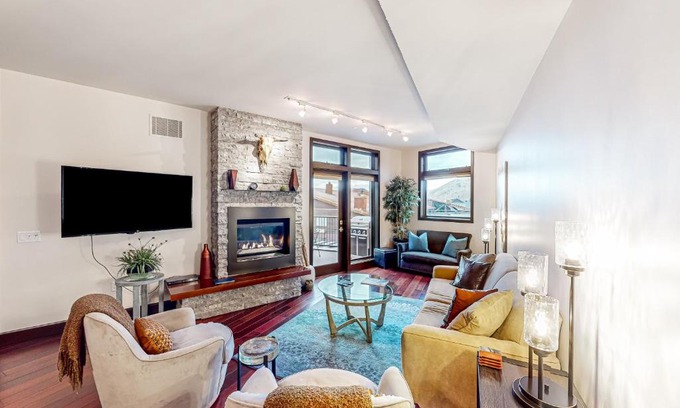 Jackson Apartment | Pearl At Jackson #203