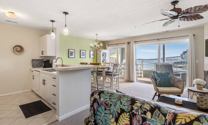 Manteo Condo | Pearl Of The Sound: Sound Views, Shared Pool