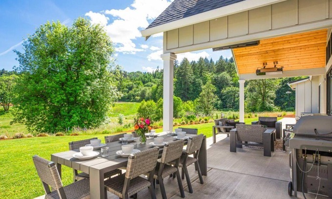 Dundee Villa | Pearl of the Valley: Opulent Living in the True Gem of Oregon`s Wine Country