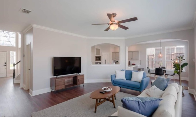 South Arlington House | Pearl White Dream Home With Private Pool & Theatre