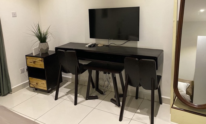 Labadi Apartment | Pearls Luxury and Comfy Studio @ embassy Gardens