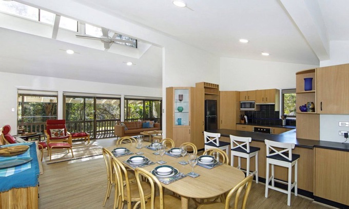 Pearl Beach House | Pearlside - Airconditioned, Pet Friendly & WIFI