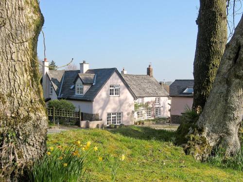 Northlew House | Peartree Cottage
