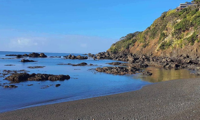 Tutukaka Cottage | Pebble cottage. Tutukaka Coast. Short walk to a nearby beach. Pet friendly.