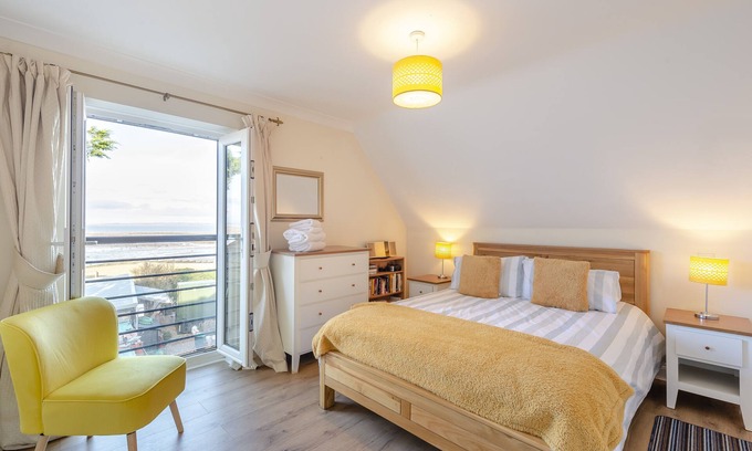 Whitstable House | Pebblesea - Three Bedroom House, Sleeps 6