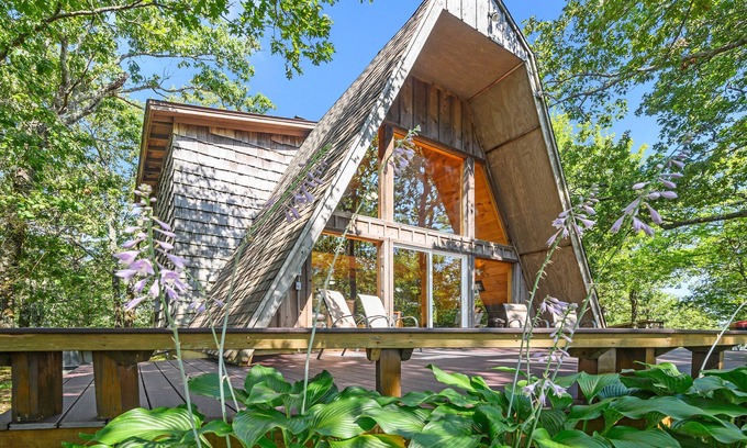 Smithville Cabin | Peckerwood Knob Sunrise Cabin; Seclusion in the Mountains of SE Oklahoma