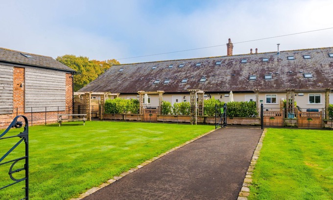 Tarporley Cottage | Peckforton Retreat - a beautiful cottage sleeping 6 guests in 3 bedrooms