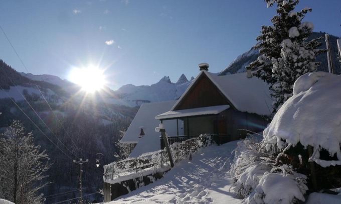 Saint-Jean-d'Arves Bed & Breakfast | PedalPowder