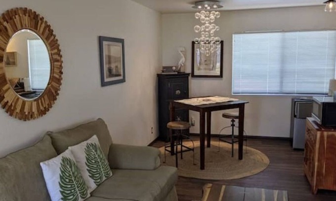 Morro Bay Apartment | PEEK BAY/OCEAN VIEWS! WALK TO ALL!-500 sq.ft. King bed, full bath, Dog Friendly!