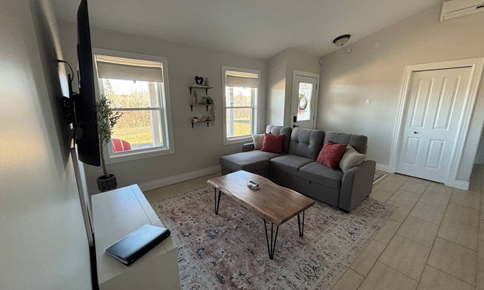 Stanley Bridge Villa | PEI Getaway @ the Seashell Villa- close to Beaches, Golf, and many Attractions!