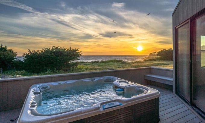 Sea Ranch House | Pelican Bluff